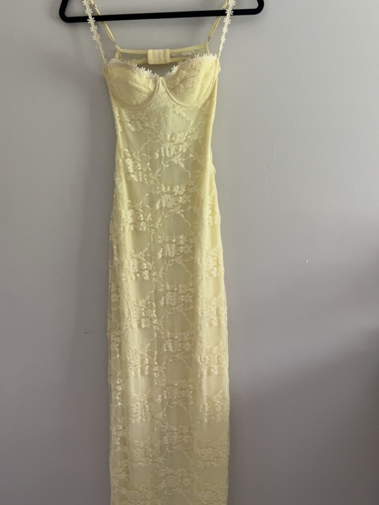 Lucy in the Sky Dresses & Skirts - Lucy in the Sky Pale Yellow Lace Backless Slip Dress